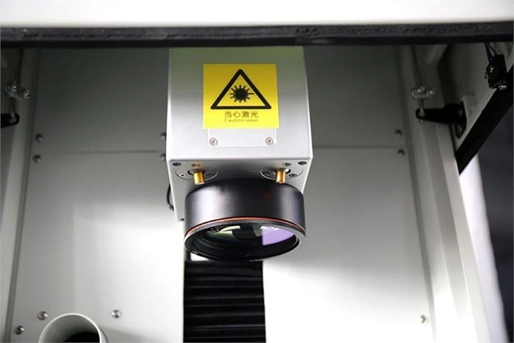 20W 50W Fiber Laser Marking Machine For Metal And Non-metallic Materials